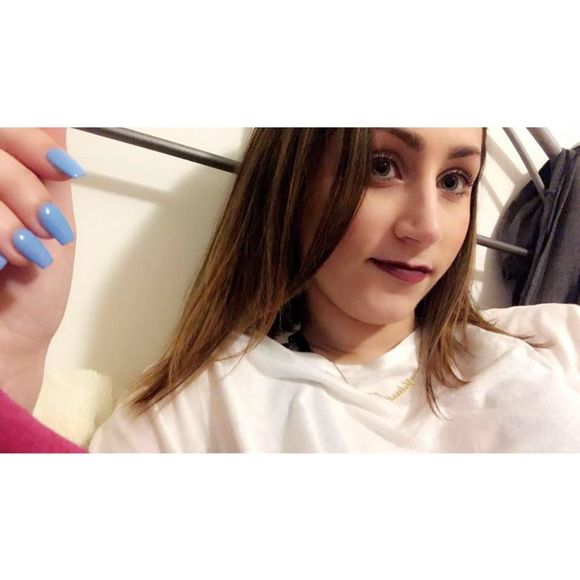 Meet your Posher, Melissa - Picture 1 of 1